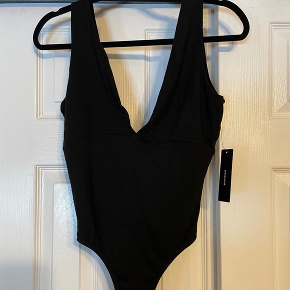 Lulus Tops - Lulu’s Montebello Back Sleeveless Bodysuit